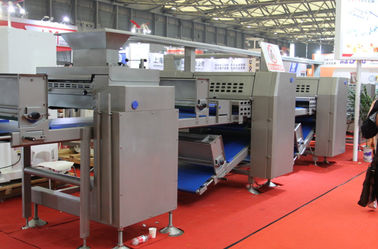 हेक्सागोन कटर के साथ स्वचालित डोनट निर्माता मशीन 800 - 15000 पीसीएस / आरएएस उठाया आपूर्तिकर्ता