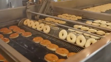 मॉड्यूलर आटा शीतलन प्रणाली के साथ हेक्सागोन कटर स्वचालित डोनट बनाने की मशीन आपूर्तिकर्ता